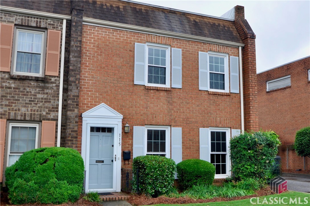 Property Photo: 115 Georgetown Drive A8 GA 30605