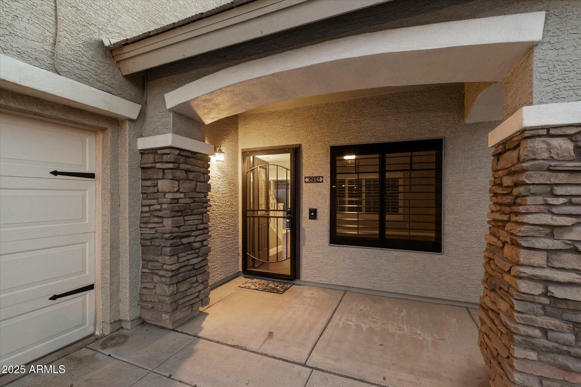 Property Photo: 3932 S Crosscreek Drive AZ 85286