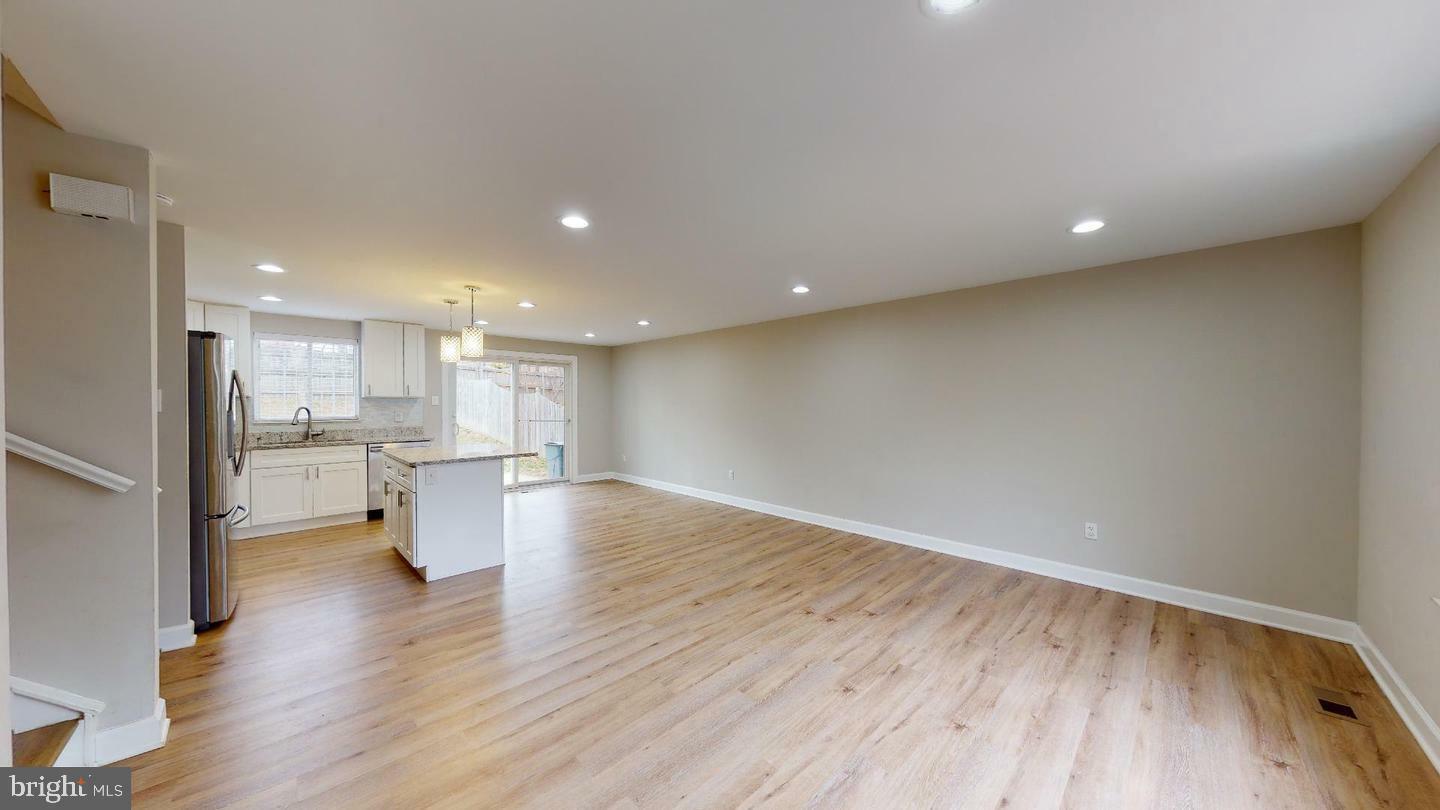 Property Photo:  8465 Yellow Leaf Court  VA 22153 