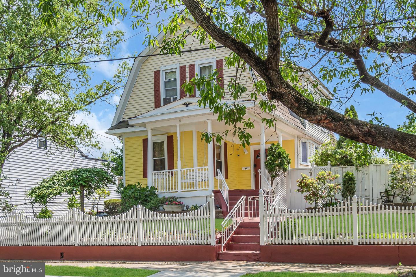 Property Photo:  1811 S Clinton Avenue  NJ 08610 