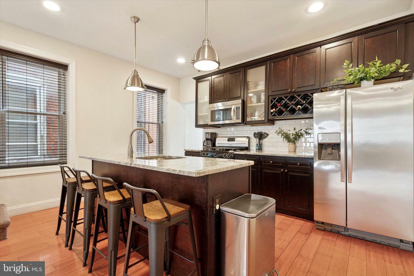 407 Rector Street  Philadelphia PA 19128 photo