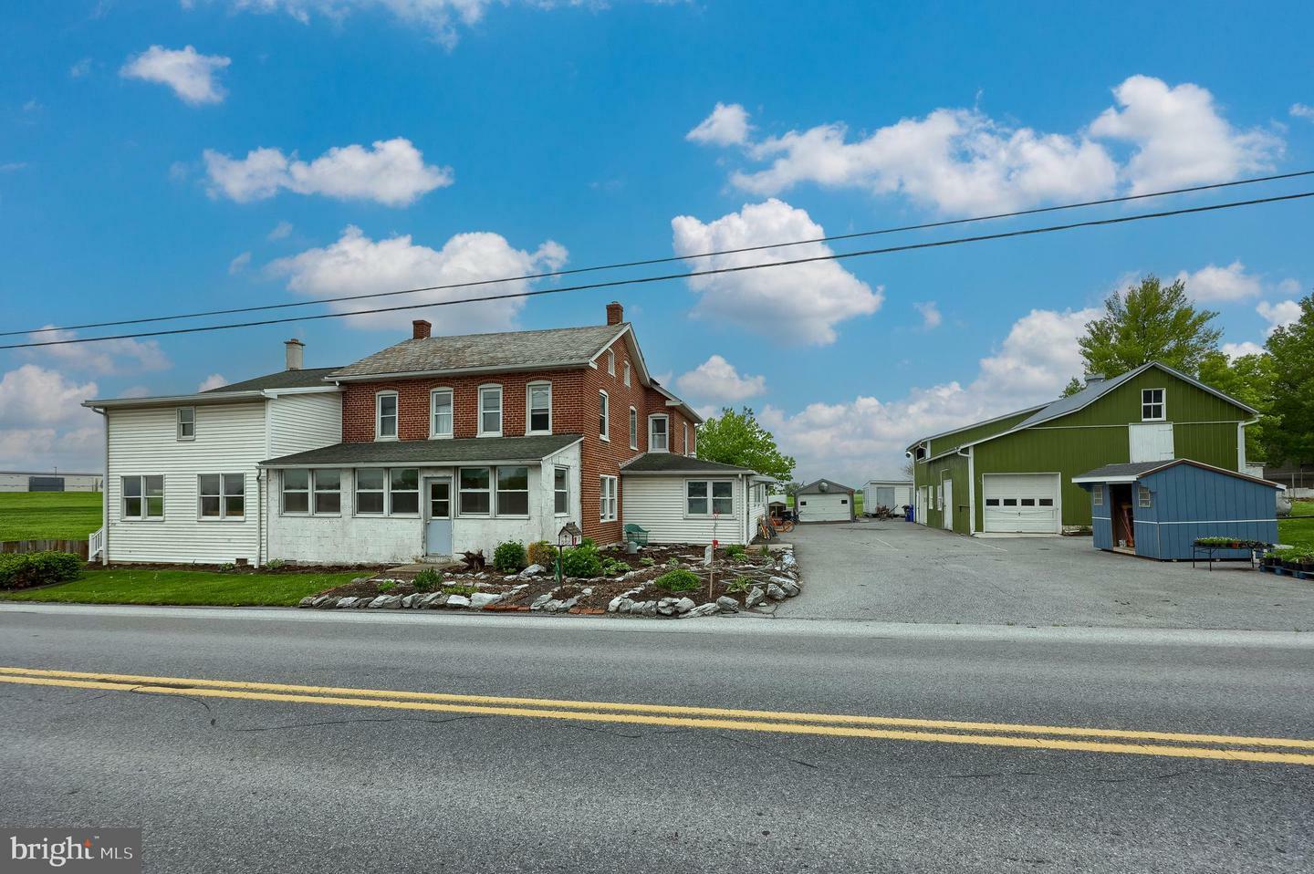 706 N Shirk Road  New Holland PA 17557 photo