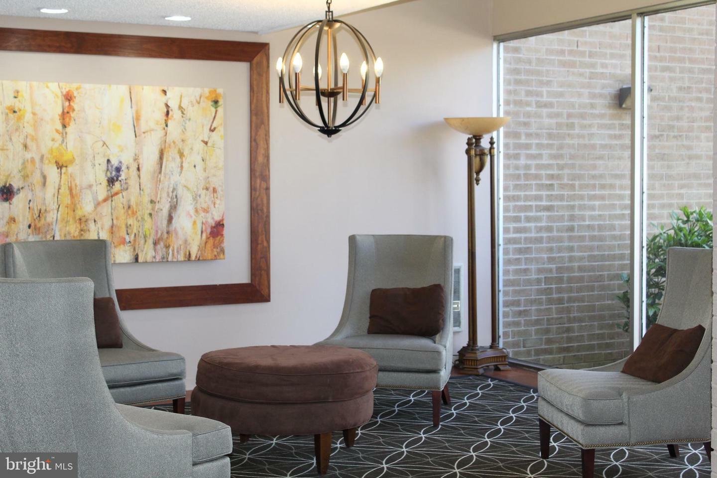 Property Photo: 100 West Avenue 601 West PA 19046