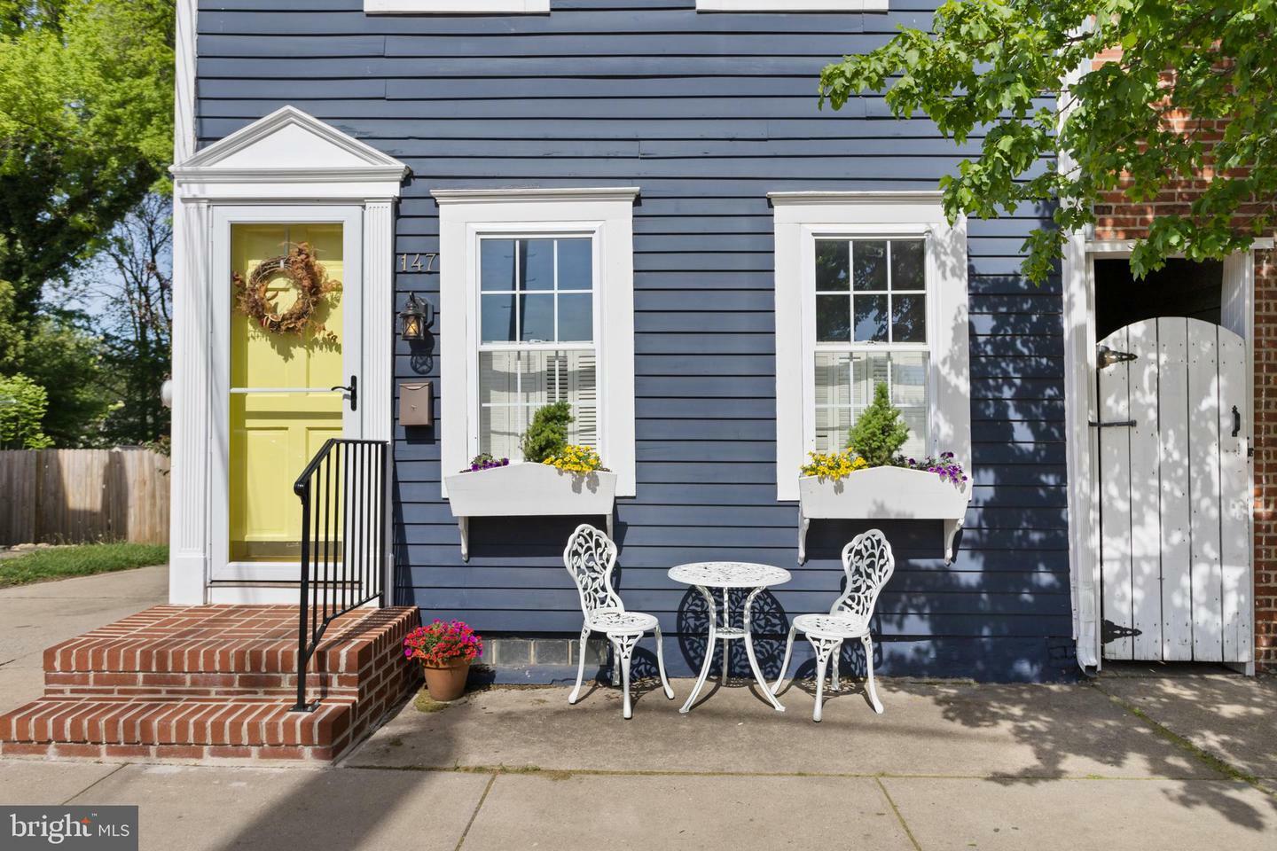Property Photo:  147 Second Street  NJ 08505 