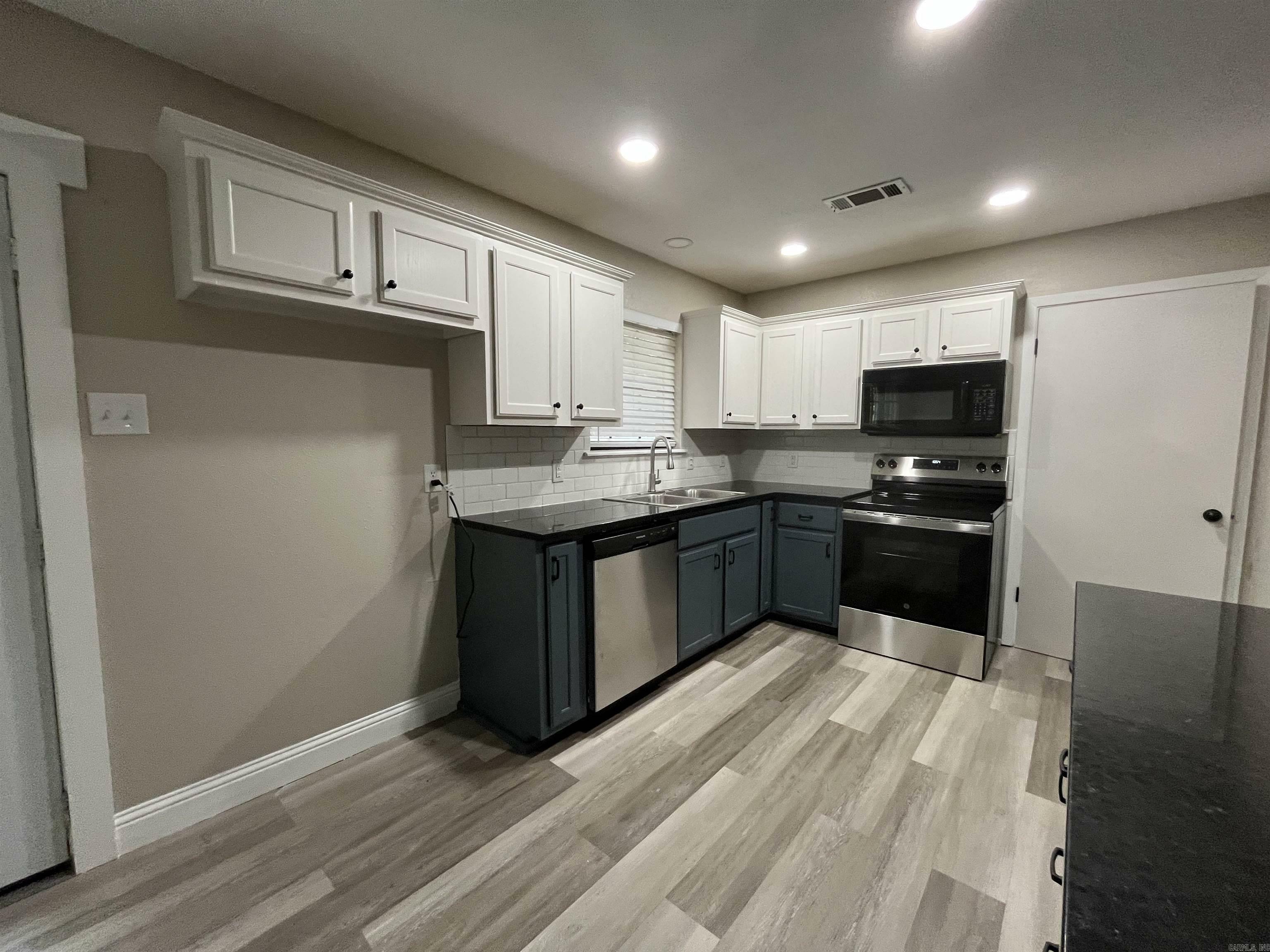 Property Photo: 9 Brinkley Street AR 72058