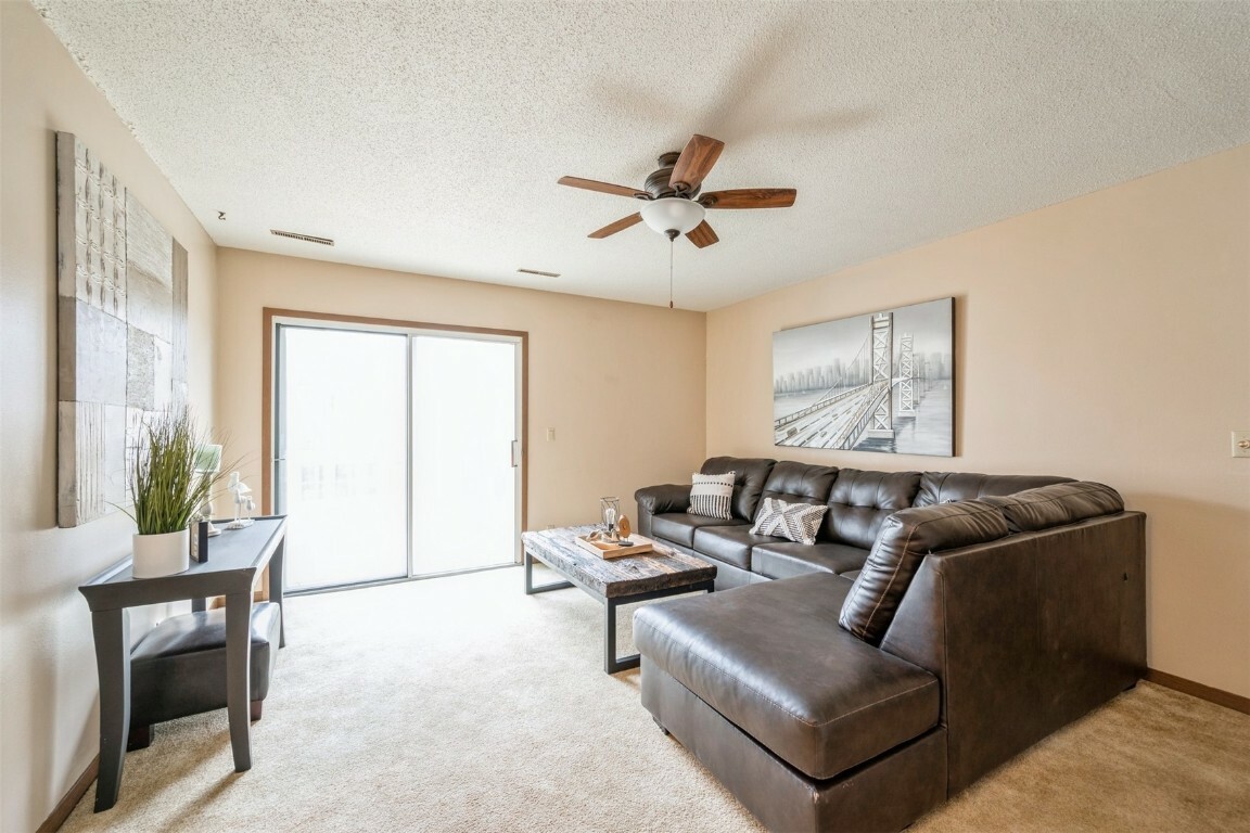 Property Photo: 3912 Summerfield Lane NE C IA 52402