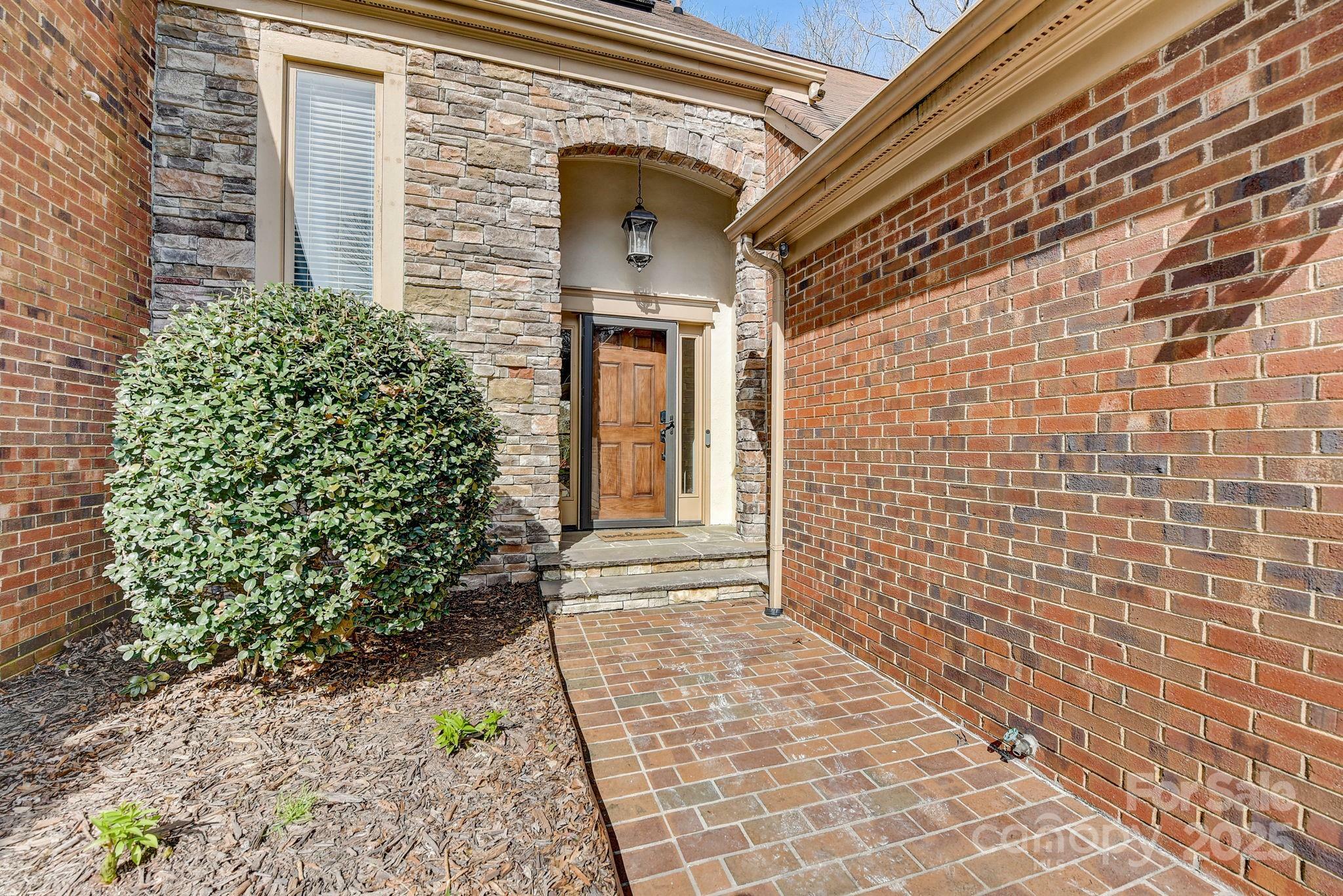 Property Photo: 5108 Tedorill Lane NC 28226