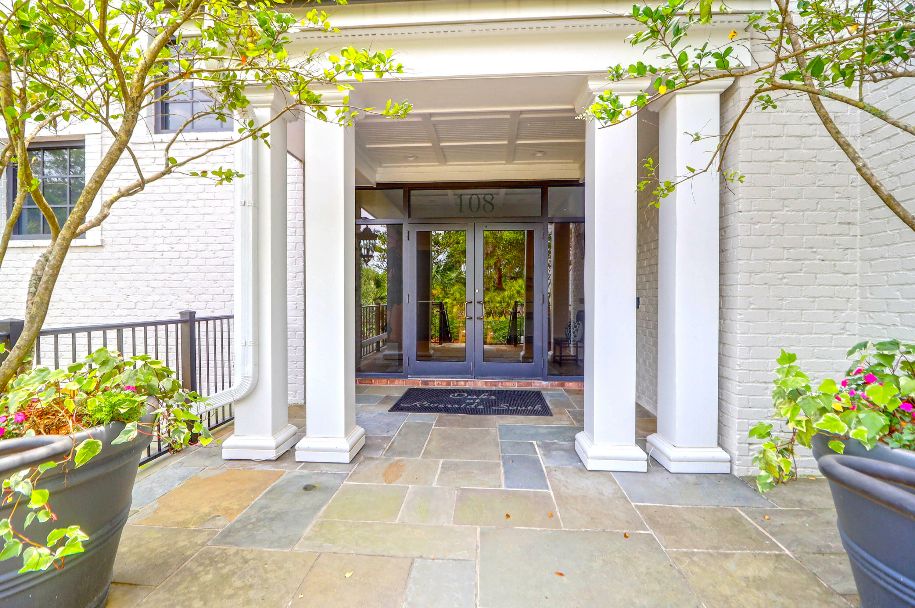 Property Photo: 108 Fairbanks Oak Alley # 401 SC 29492