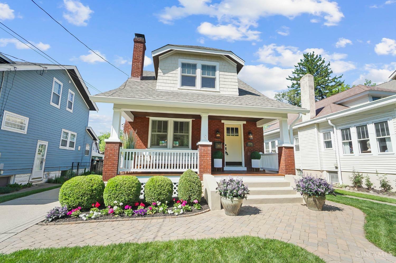 Property Photo: 3806 Ault Park Avenue OH 45208