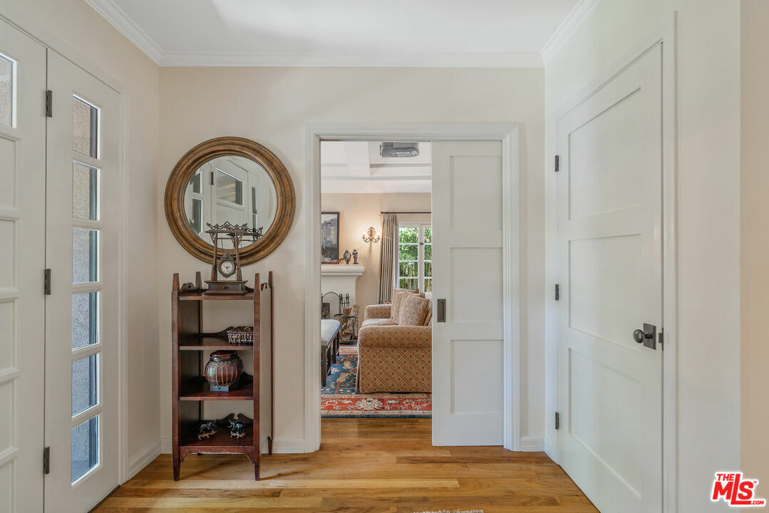 Property Photo: 6715 Colgate Ave CA 90048