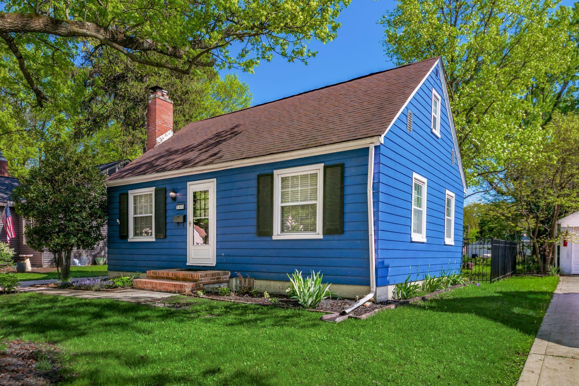 Property Photo: 263 E Beaumont Road OH 43214