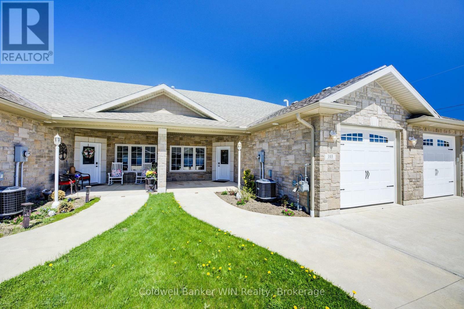 Property Photo: 103 Broomers Crescent ON N0G 2L2