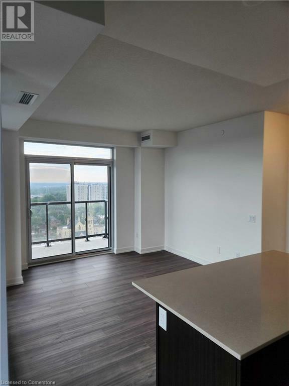 Property Photo:  55 Duke Street West 1902  ON N2H 0C9 