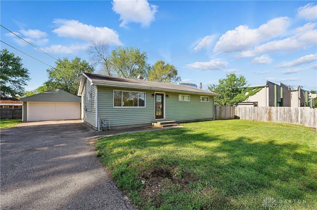 Property Photo: 3329 Shadyview Road OH 45439