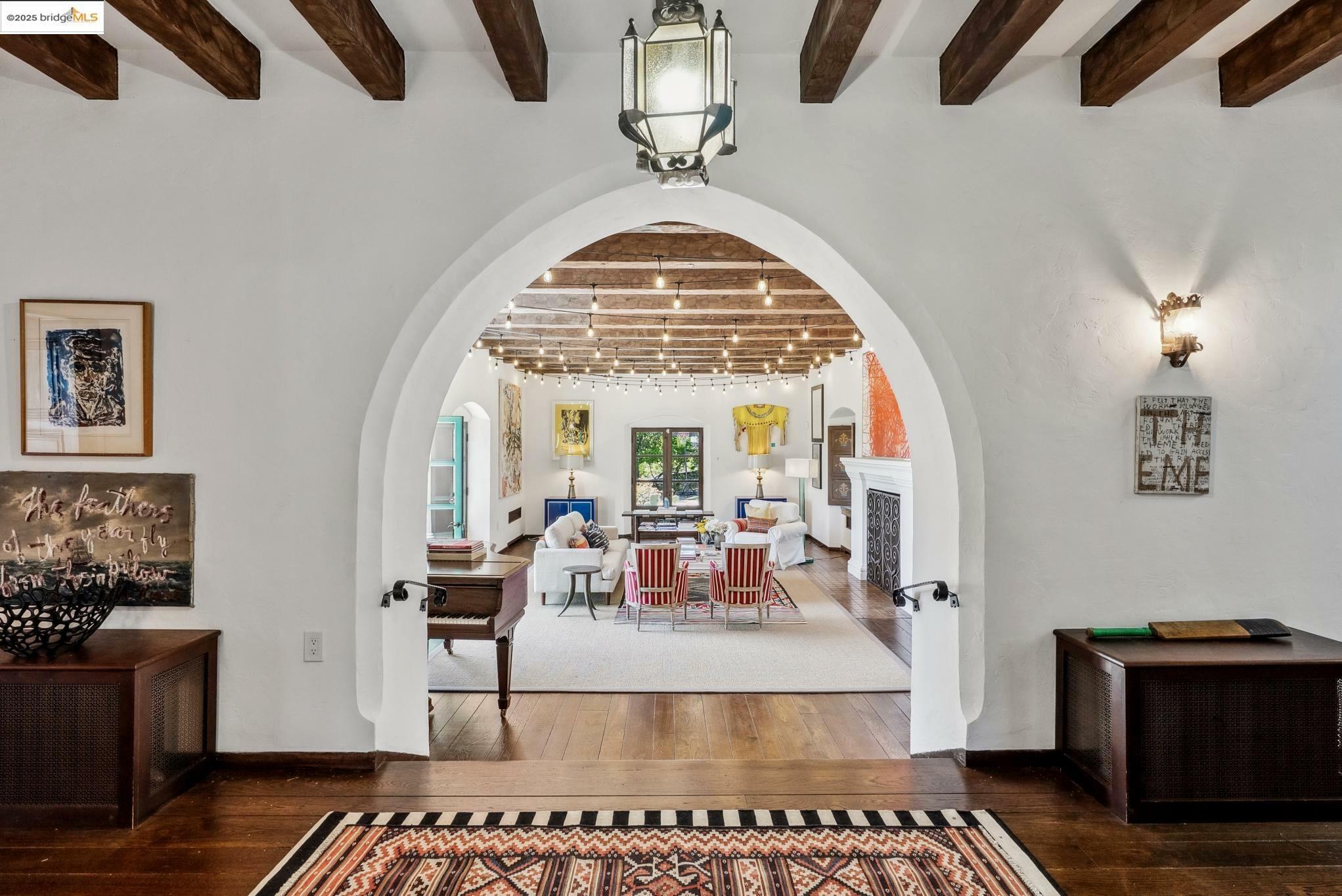 Property Photo: 6801 Estates Dr CA 94611