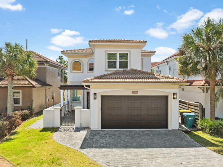 Property Photo: 4694 Amhurst Circle FL 32541