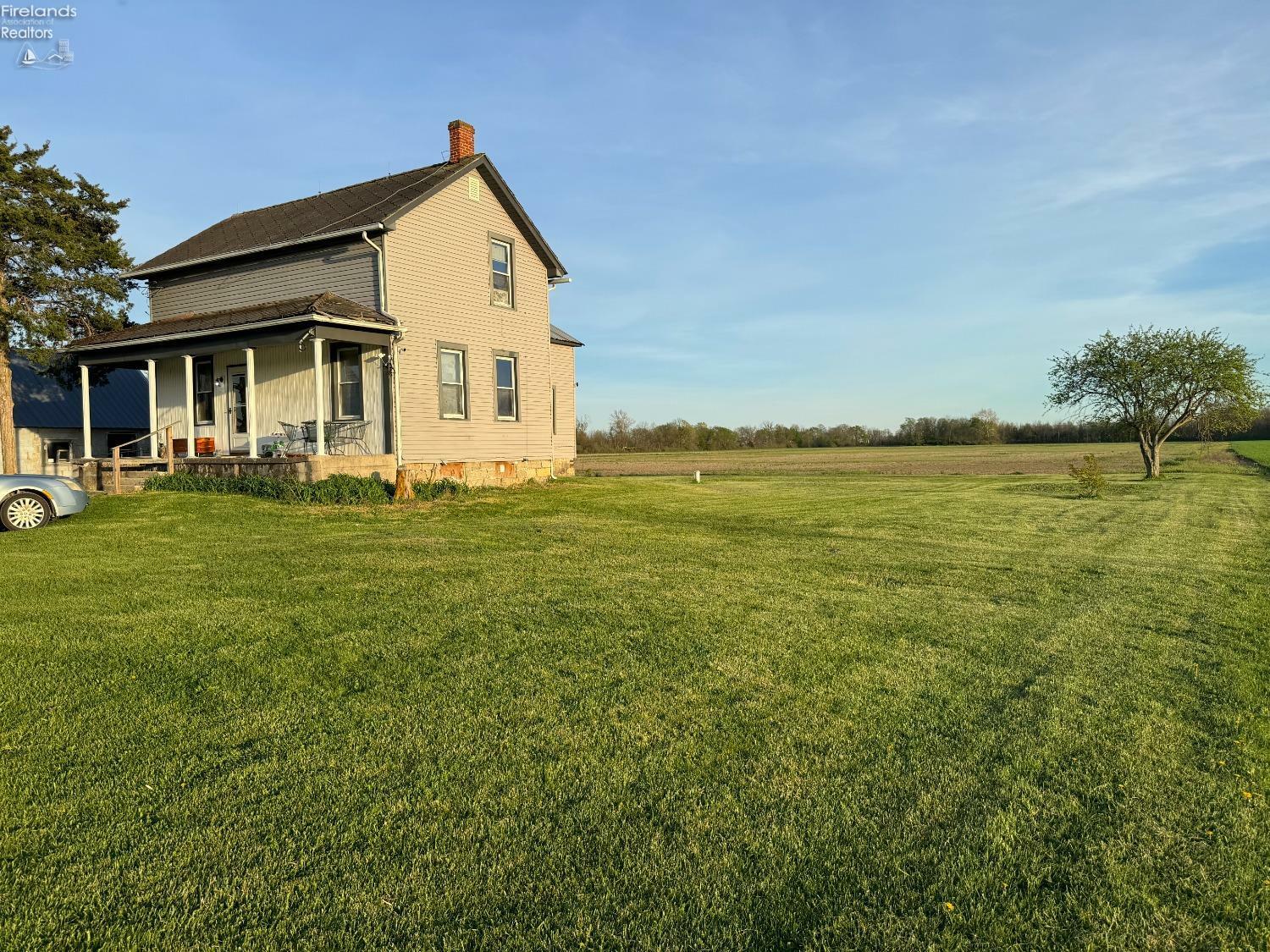 Property Photo: 3910 W State Route 12 OH 44841