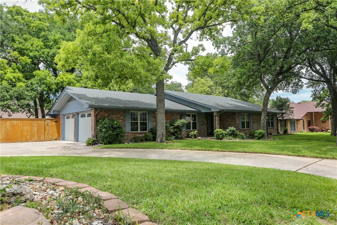 Property Photo: 2108 Antelope Trail TX 76548