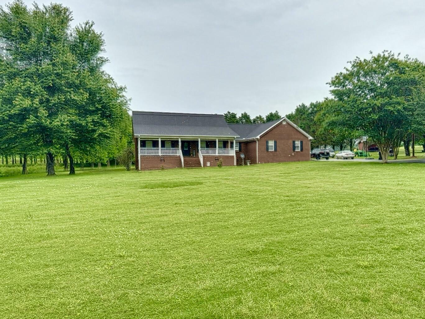 Property Photo: 590 County AL 35772