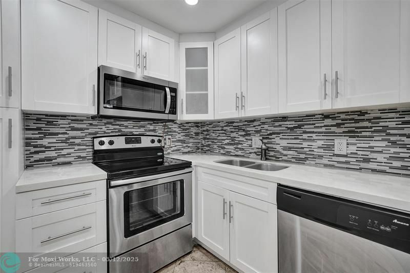 4000 N Hills Dr 38  Hollywood FL 33021 photo