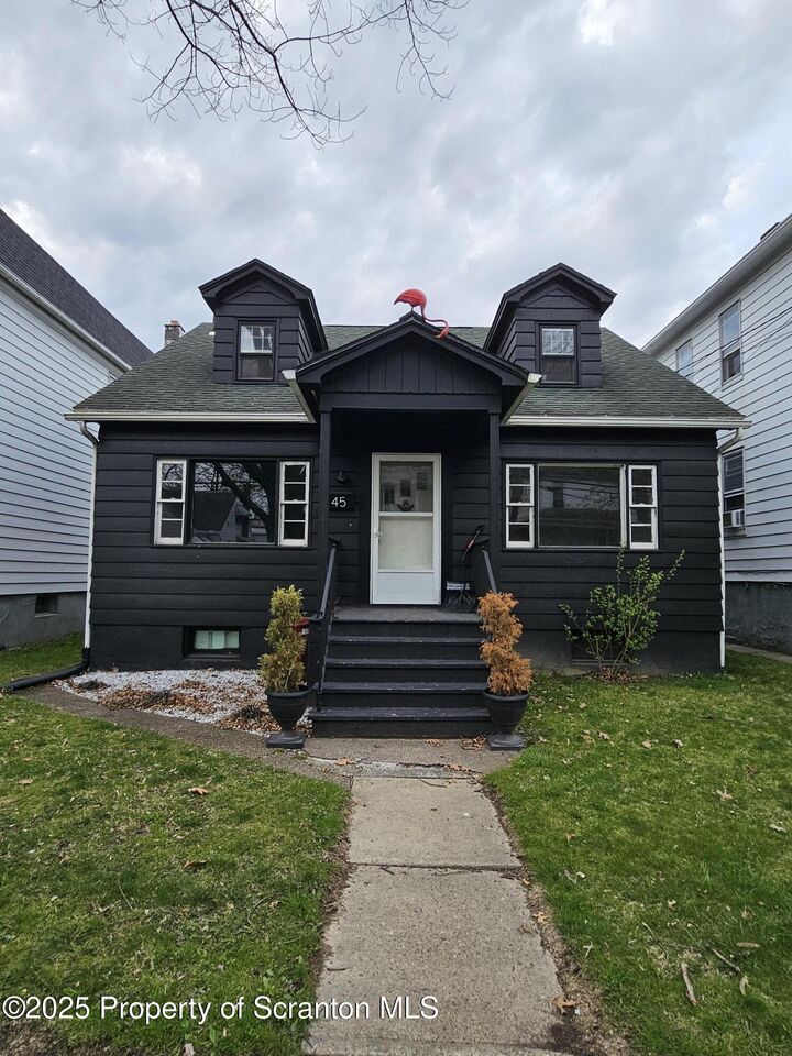 45 S Gates Avenue  Kingston PA 18704 photo