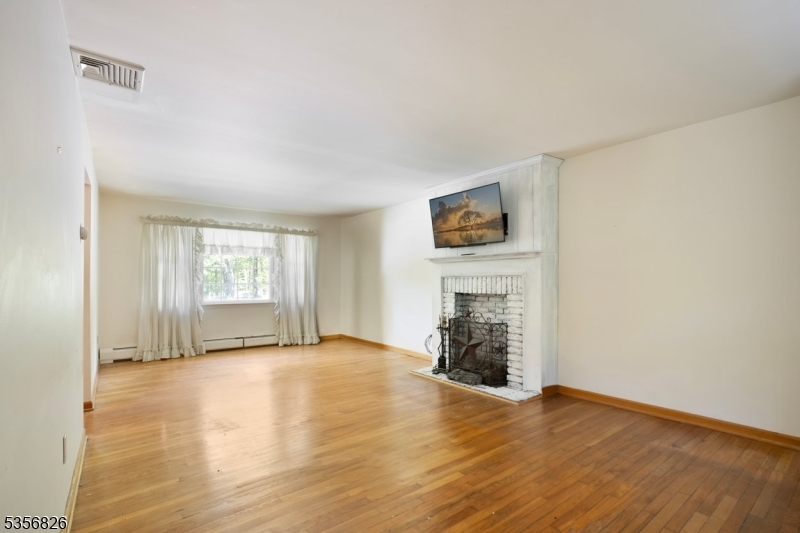 Property Photo: 29 Dogwood Trl NJ 07869
