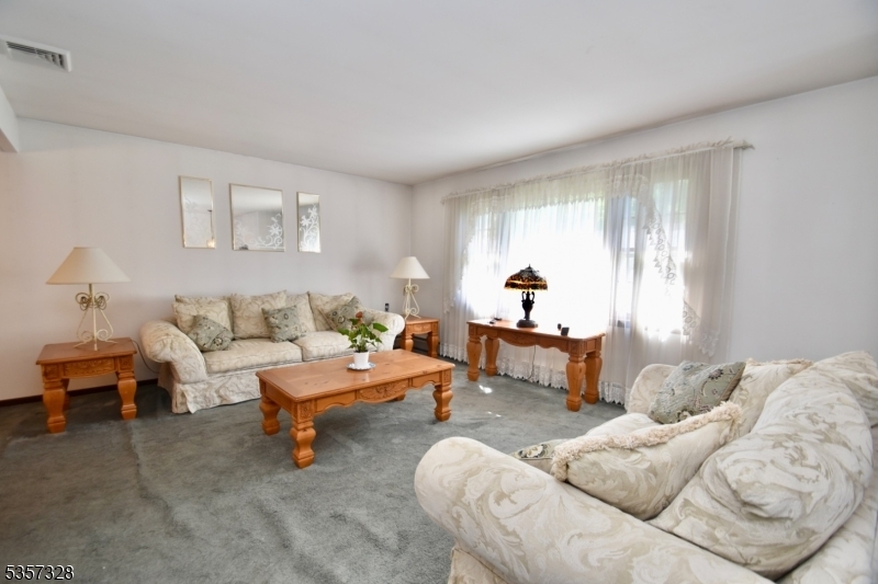 Property Photo: 9 Albertine Pl NJ 07438