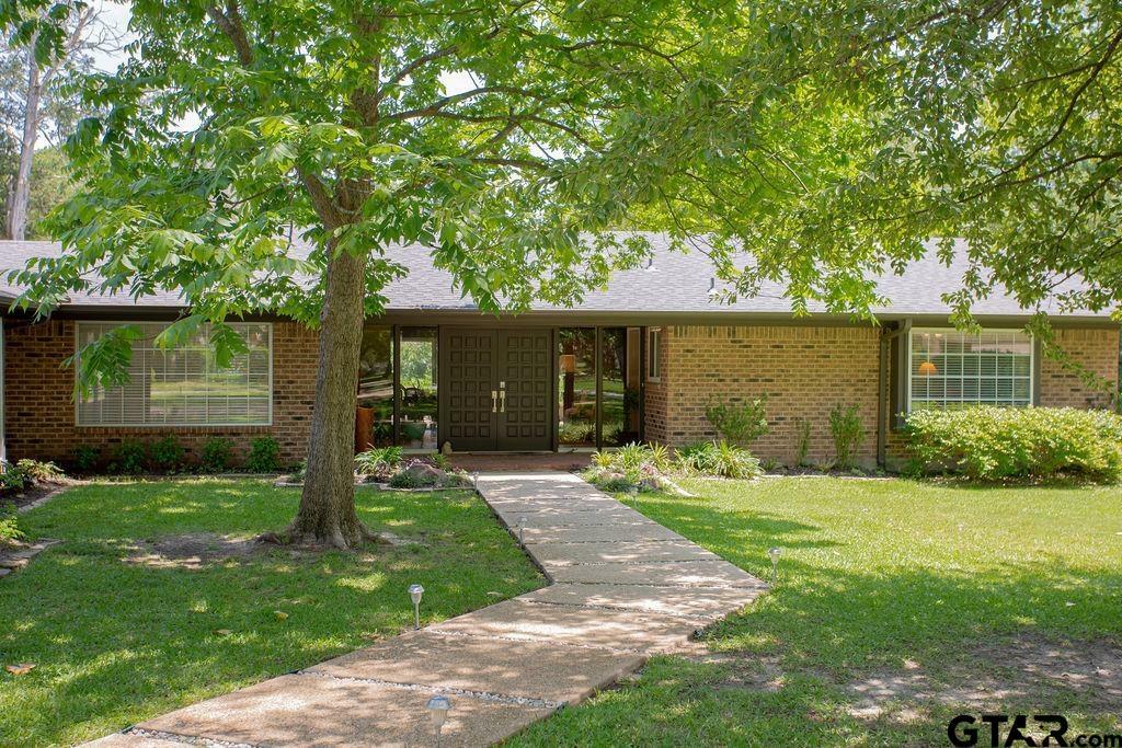 Property Photo: 225 Texas Drive TX 75771