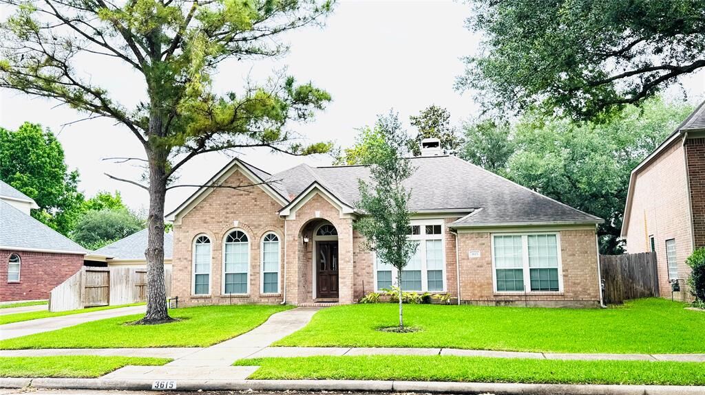 Property Photo: 3615 Huggins Way Street TX 77584