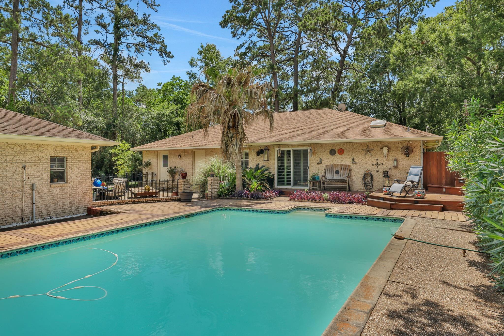 6206 Bayou Boulevard  Baytown TX 77521 photo