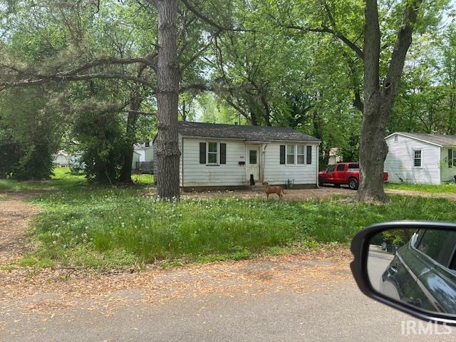 Property Photo: 1609 Reinhardt Avenue IN 47714