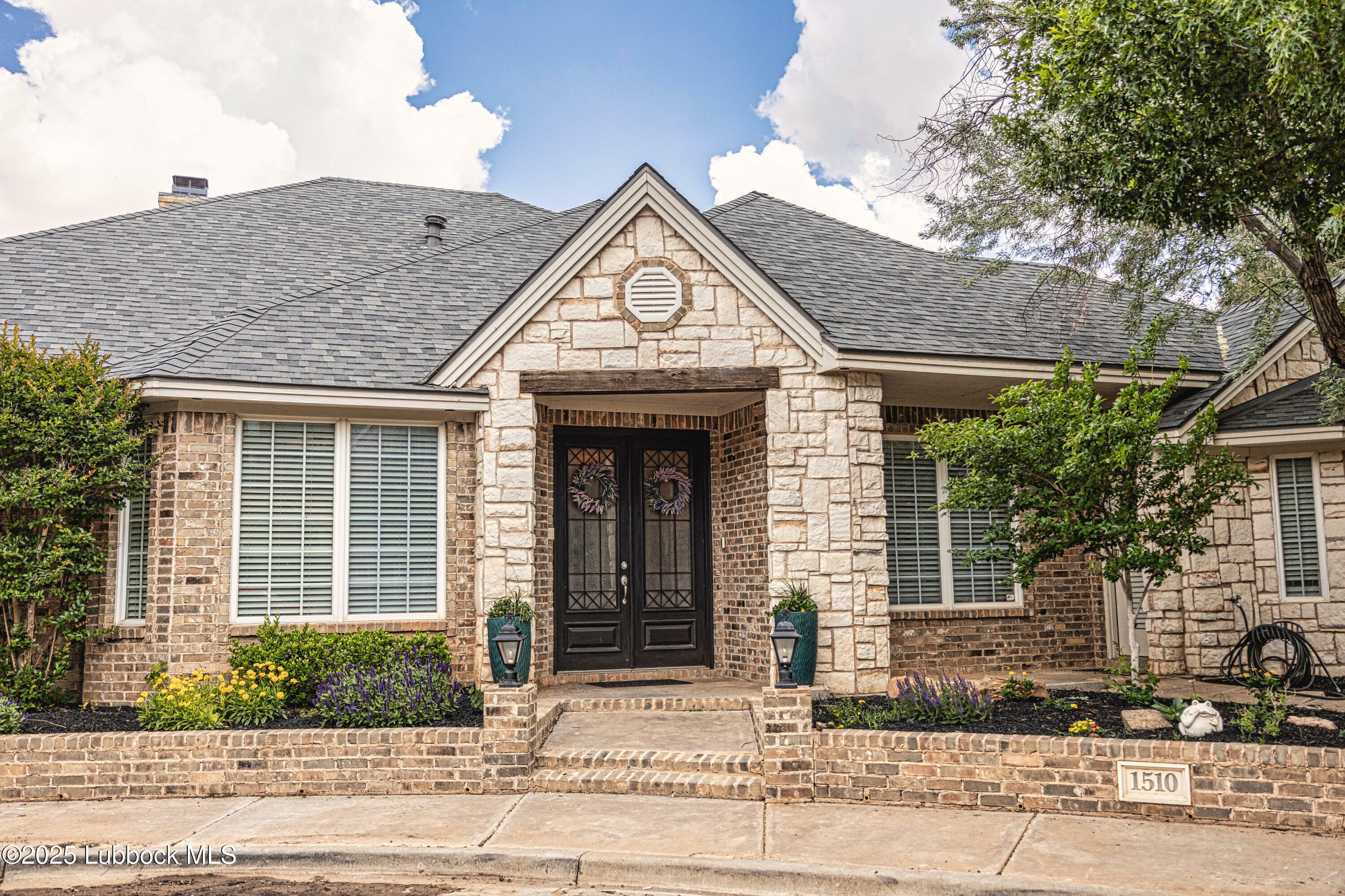 Property Photo: 1510 Lancelot Avenue TX 79382
