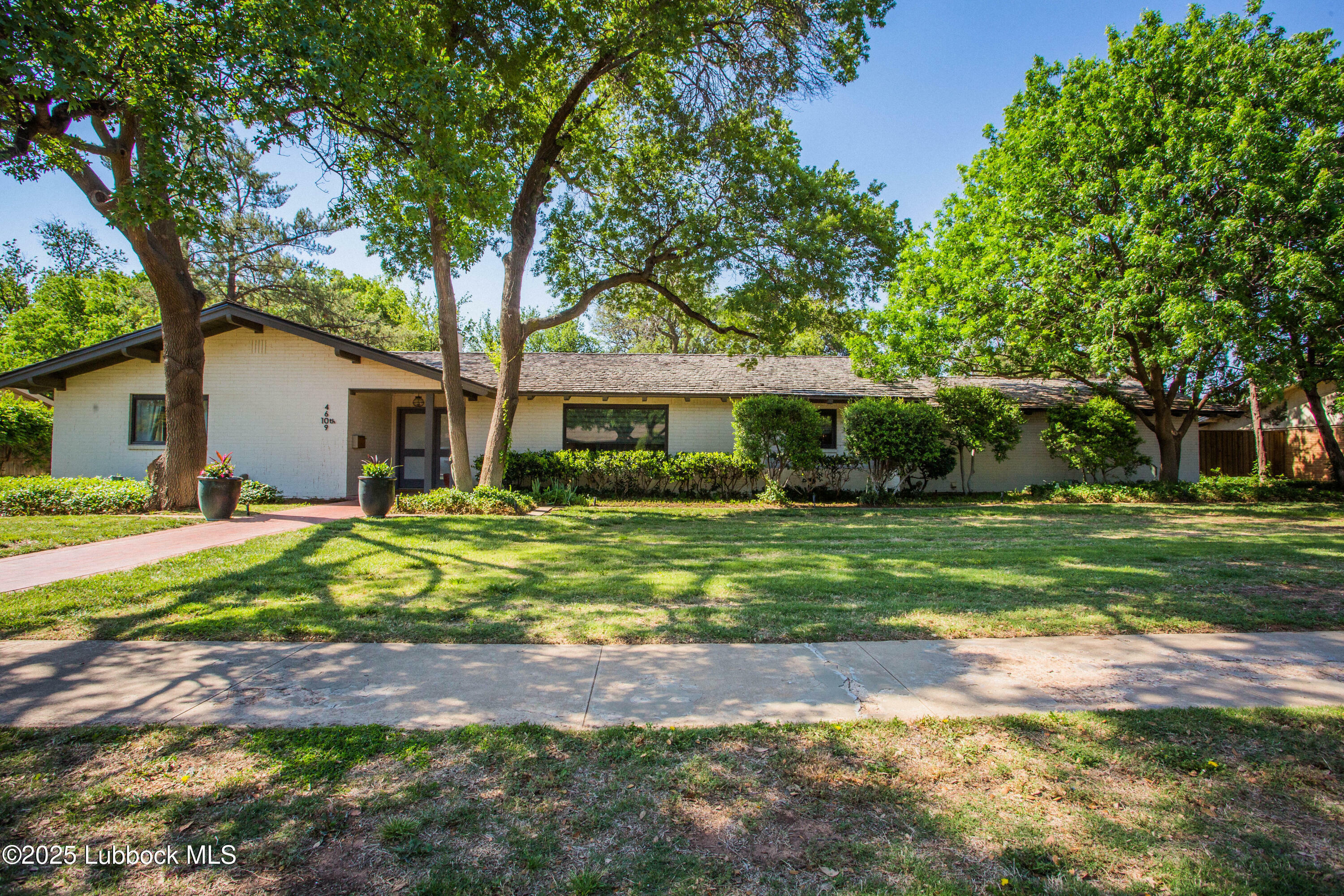 Property Photo: 4609 10th Street TX 79416