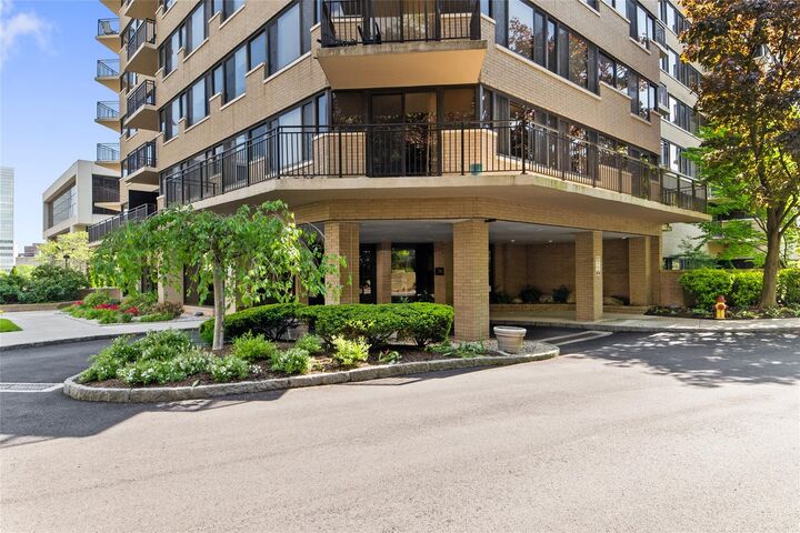 Property Photo: 25 Rockledge Avenue 501 NY 10601