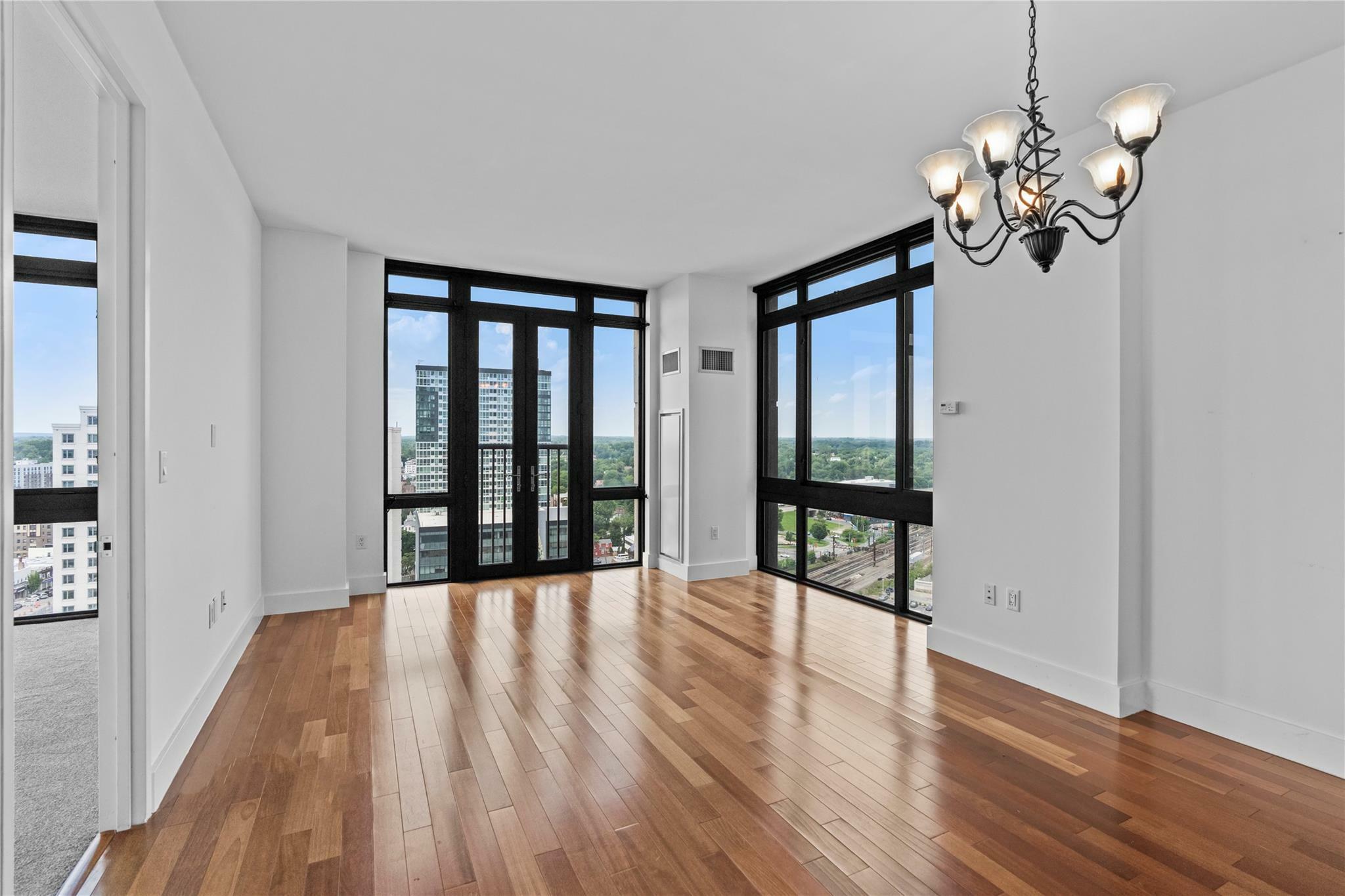 Property Photo: 175 Huguenot Street 1808 NY 10801