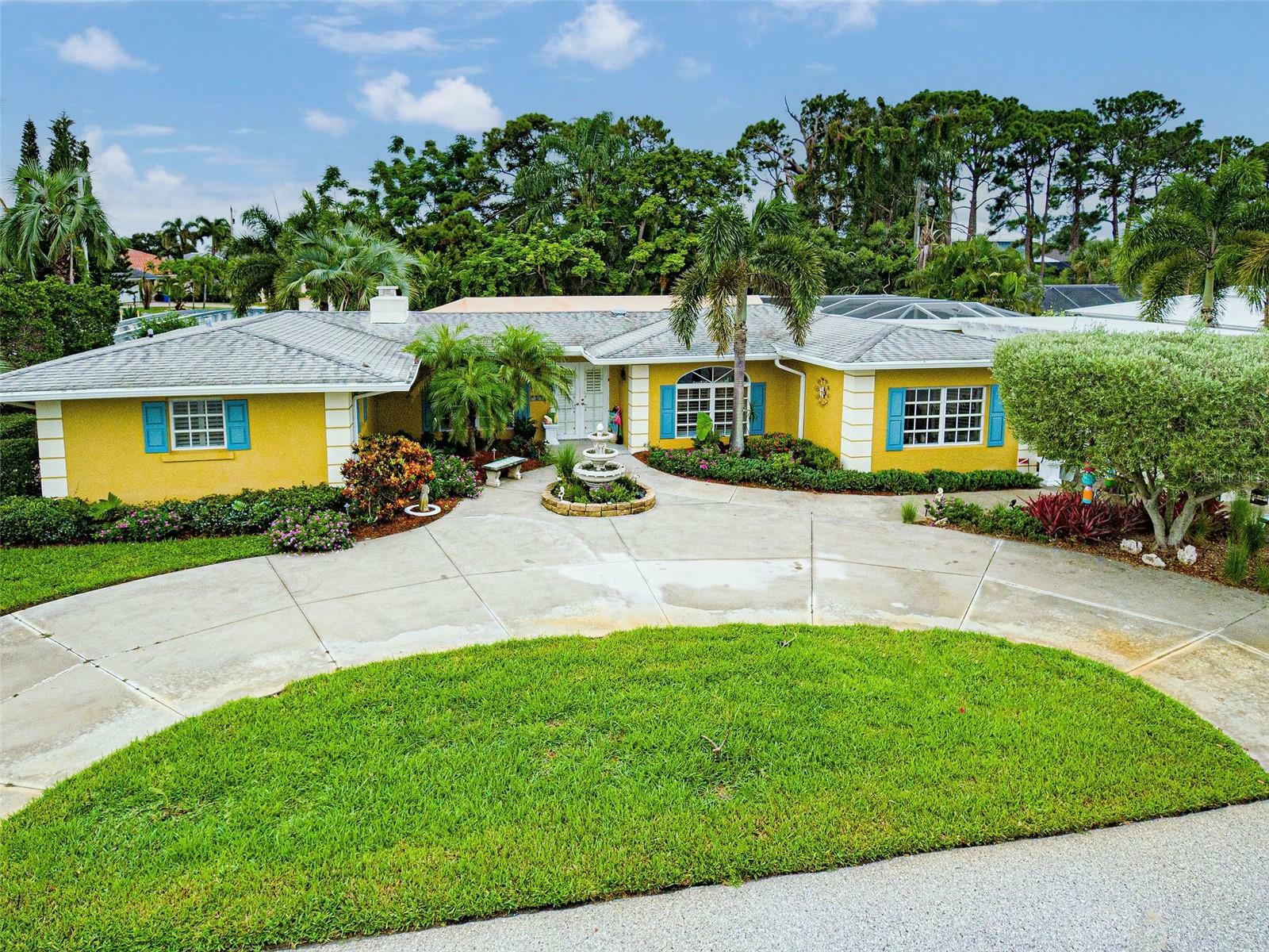 Property Photo: 401 Sunset Drive FL 34285