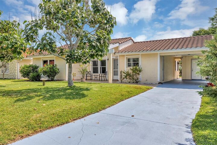 Property Photo: 10856 William Tell Drive FL 32821