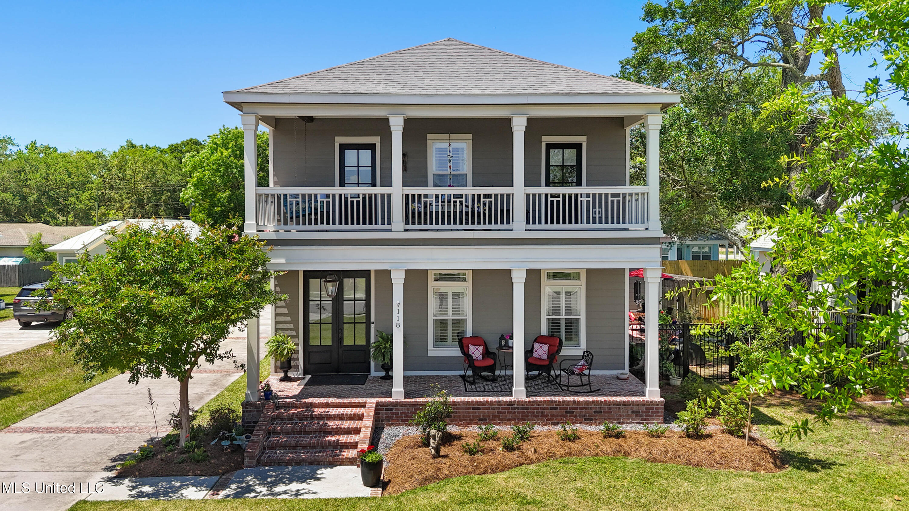 Property Photo: 118 W Fourth Street MS 39560