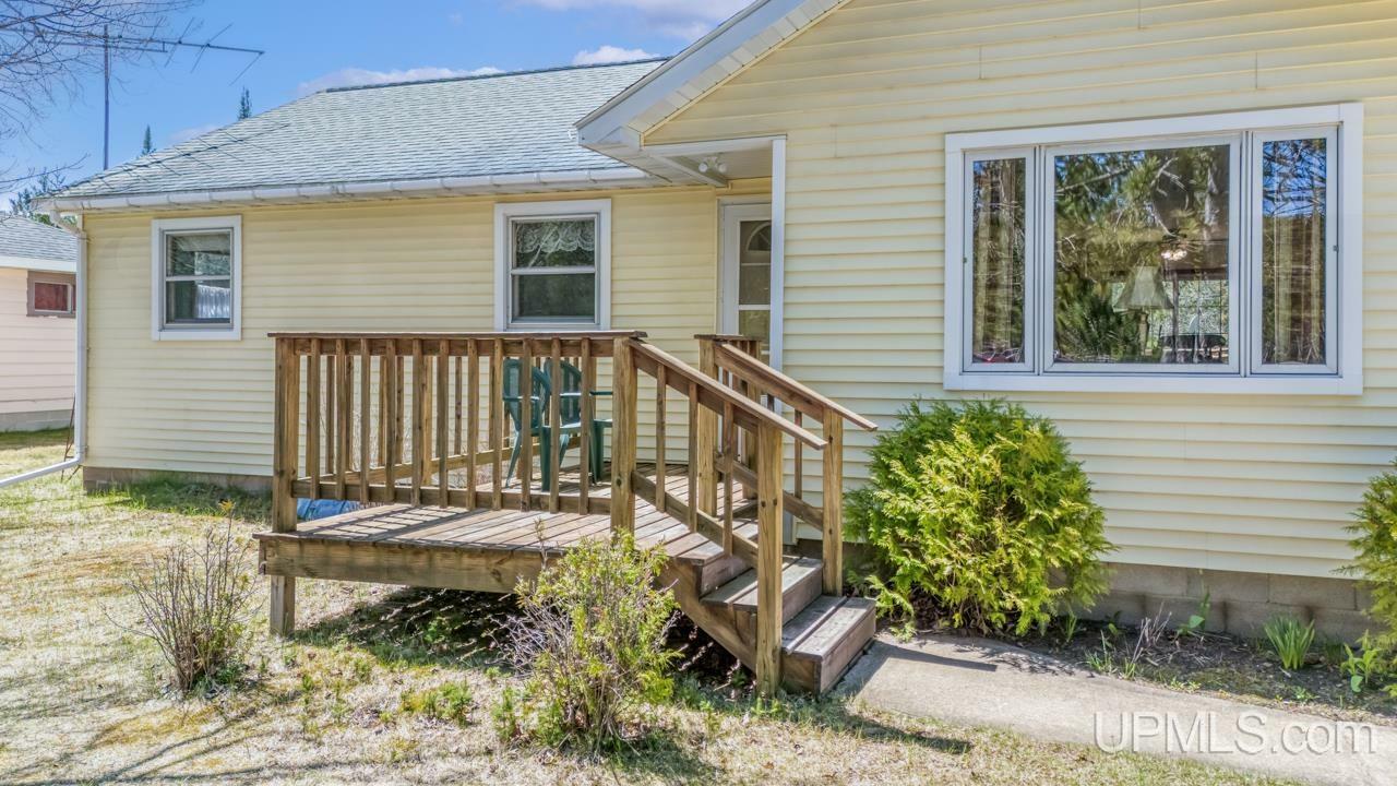Property Photo: 10027 US Highway 2 Highway MI 49878