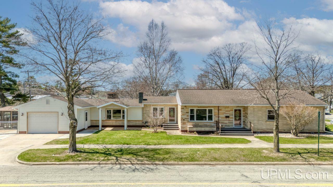 Property Photo: 606 S 13th Street MI 49837