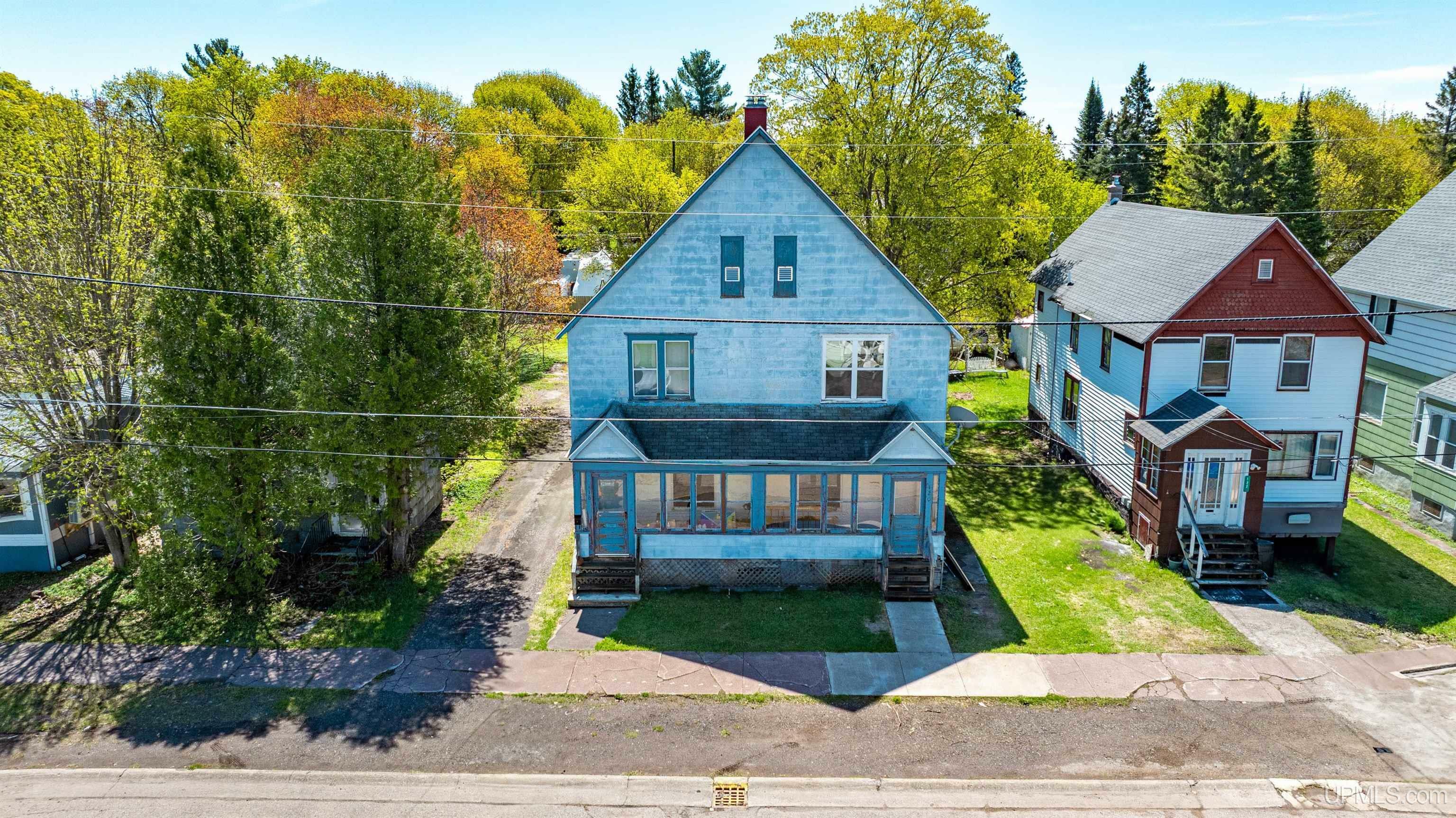 118 S Tamarack Street  Laurium MI 49913 photo