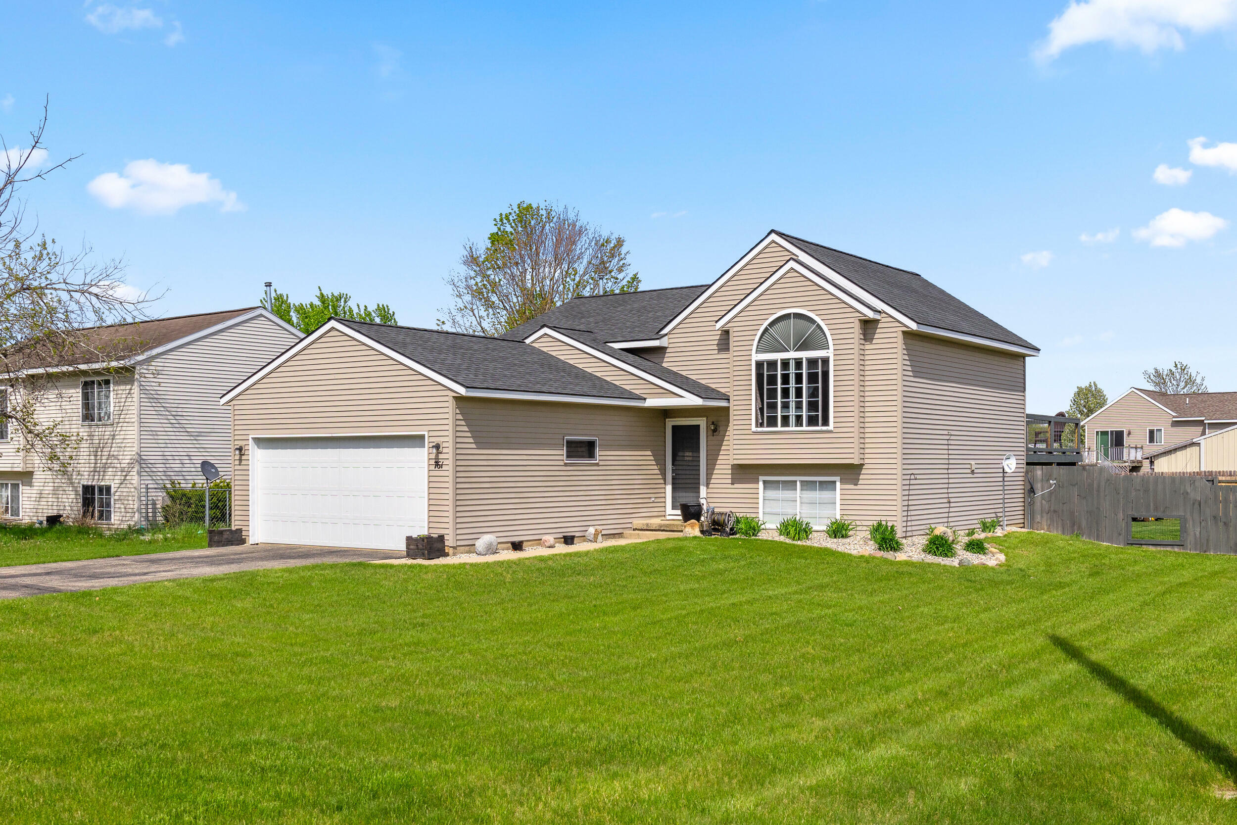 Property Photo: 761 Willow Street MI 49329