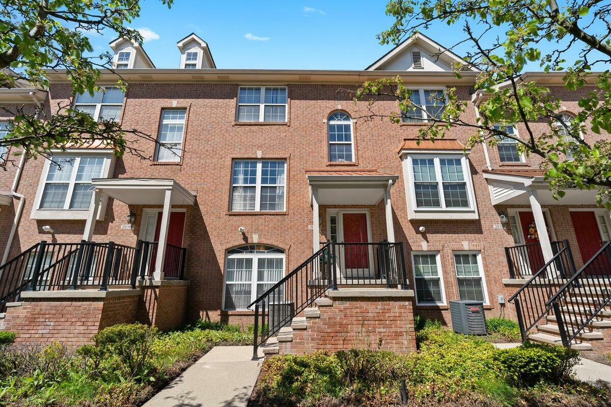 20310 Rodeo Court  Southfield MI 48075 photo