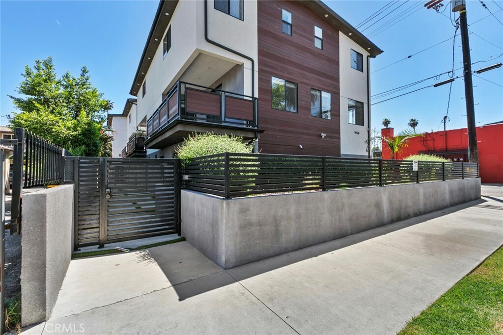 Property Photo: 14438 Tiara Street CA 91401