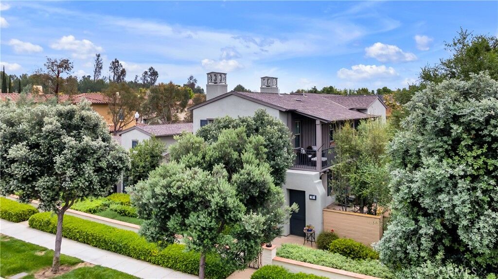 Property Photo:  38 Upperbend  CA 92618 