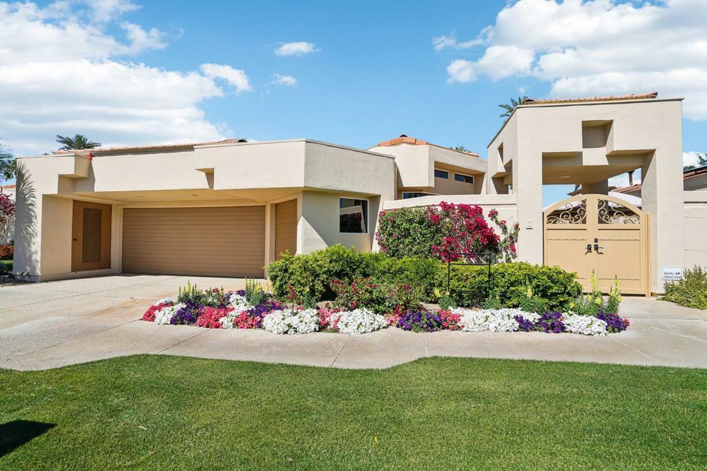 Property Photo: 75294 Saint Andrews Court CA 92210