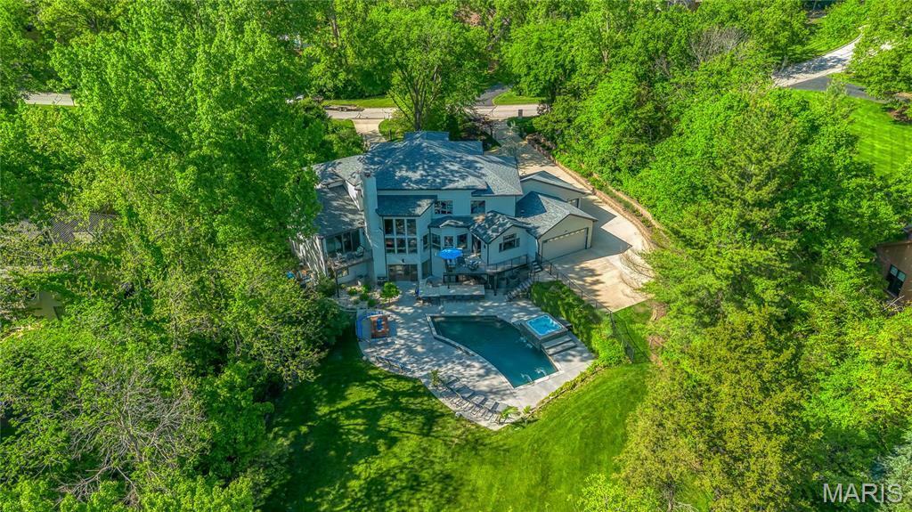 Property Photo: 12826 Topping Manor Drive MO 63131