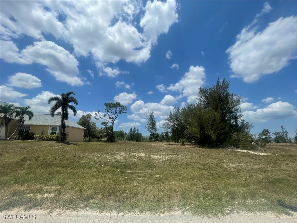 Property Photo:  3802 NE 17th Avenue  FL 33909 