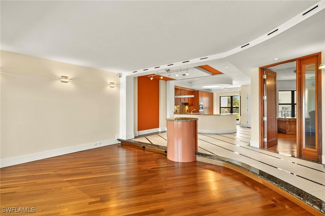 Property Photo: 625 La Peninsula Boulevard 625 FL 34113