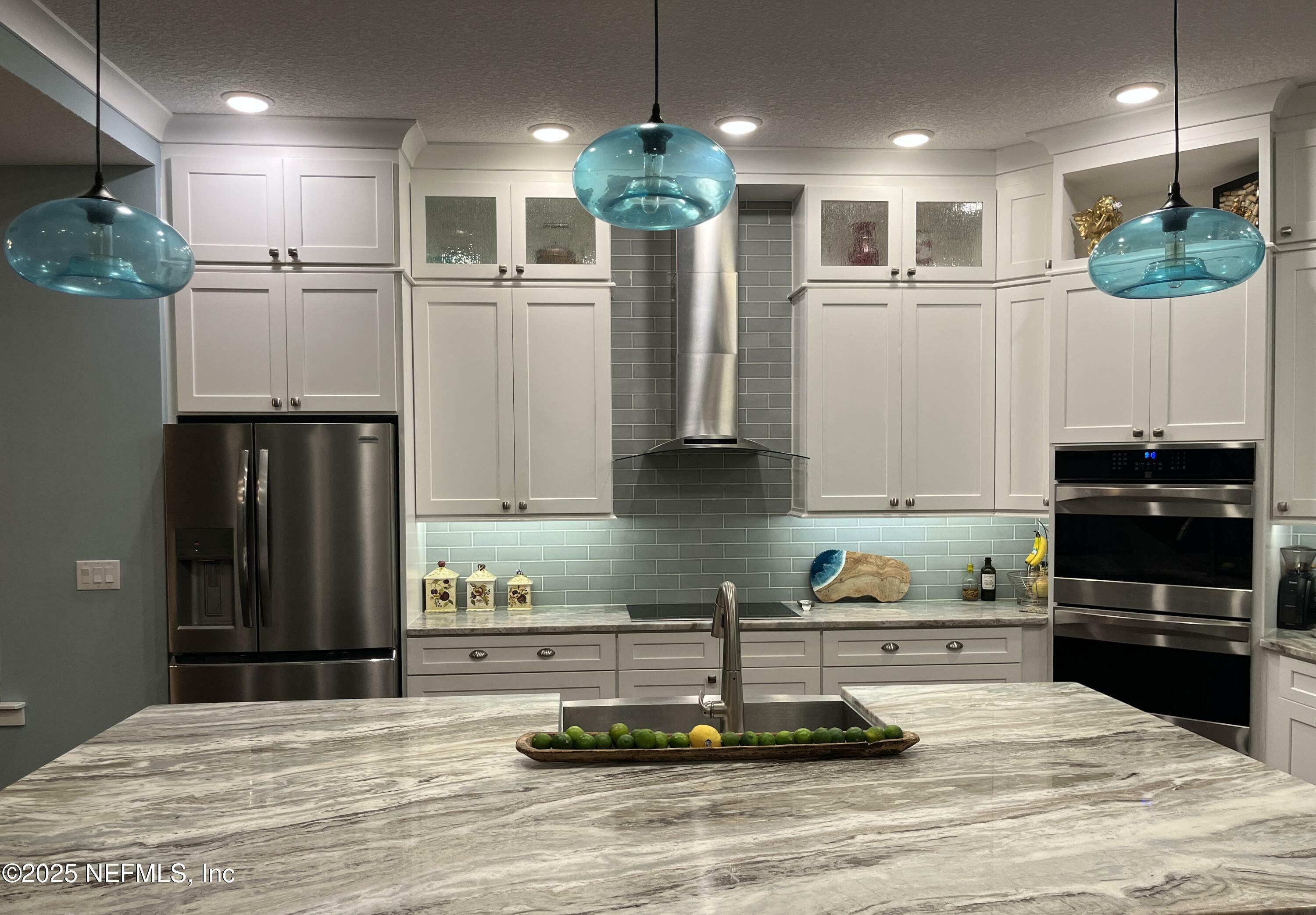 Property Photo: 182 N Ridge Drive FL 32003